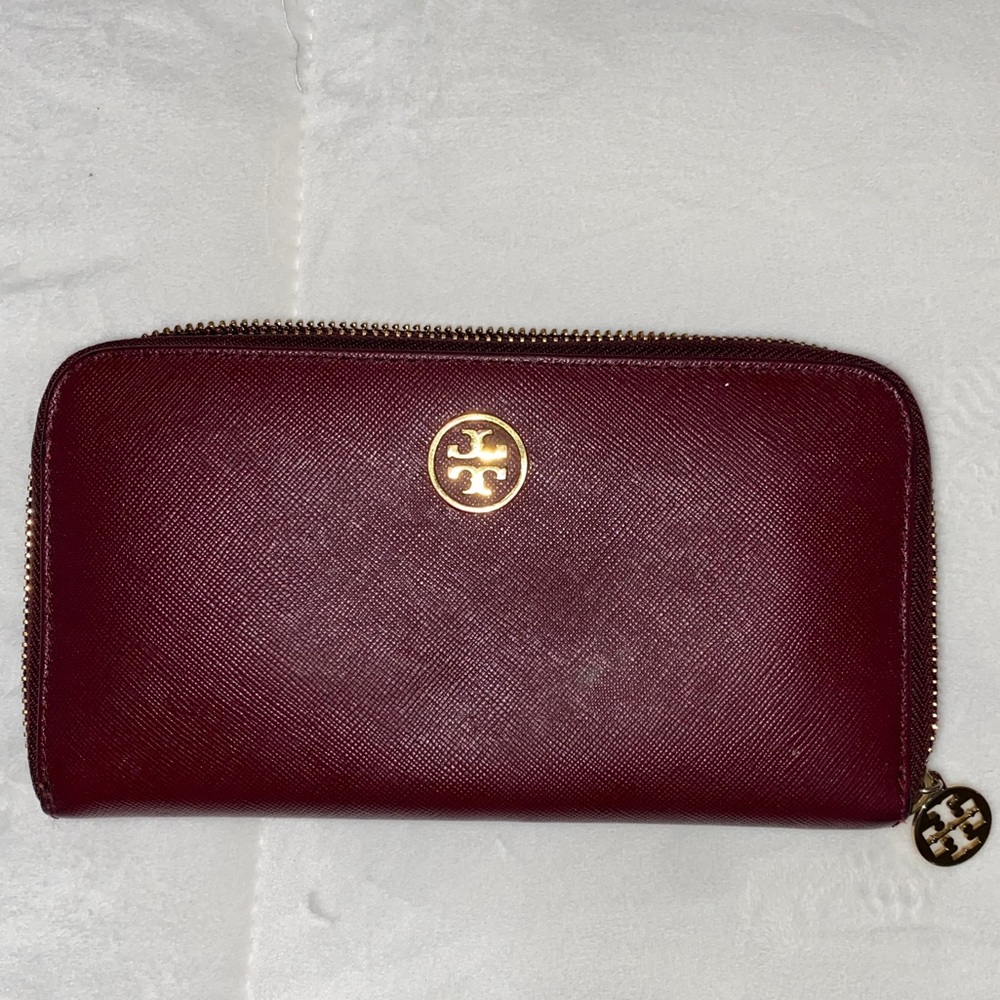 Tory Burch wallet